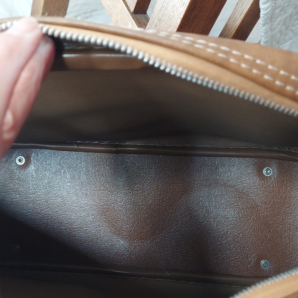 Amelia Earhart Tan Luggage Carry On Overnight Bag Travel Tote Suitcase, Vintage - Picture 6 of 14